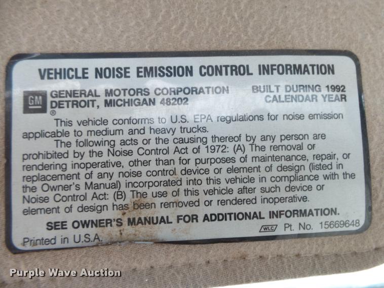 image for item DA2541 1993 Chevrolet Silverado 3500 flatbed pickup truck