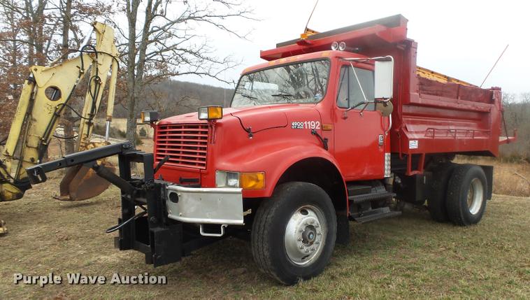 image for item DA2545 1996 International 4900 dump truck