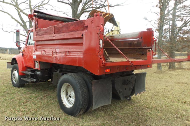image for item DA2545 1996 International 4900 dump truck