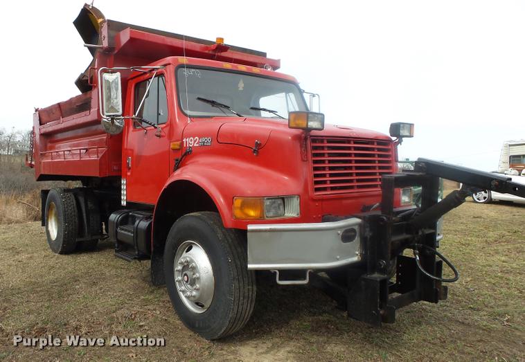 image for item DA2545 1996 International 4900 dump truck