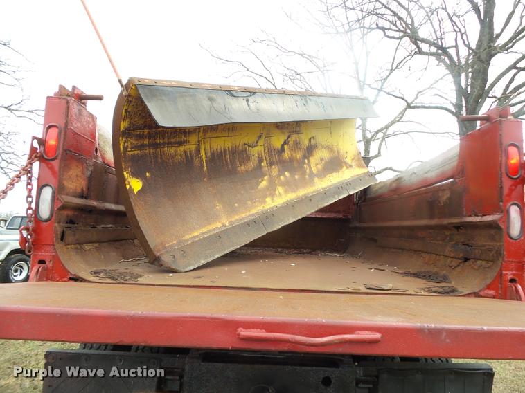 image for item DA2545 1996 International 4900 dump truck