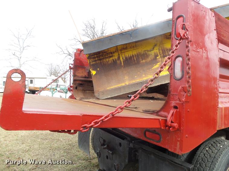 image for item DA2545 1996 International 4900 dump truck