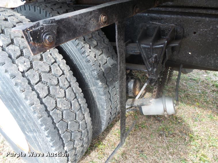 image for item DA2545 1996 International 4900 dump truck