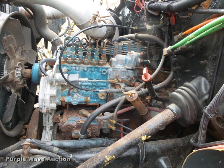 image for item DA2545 1996 International 4900 dump truck