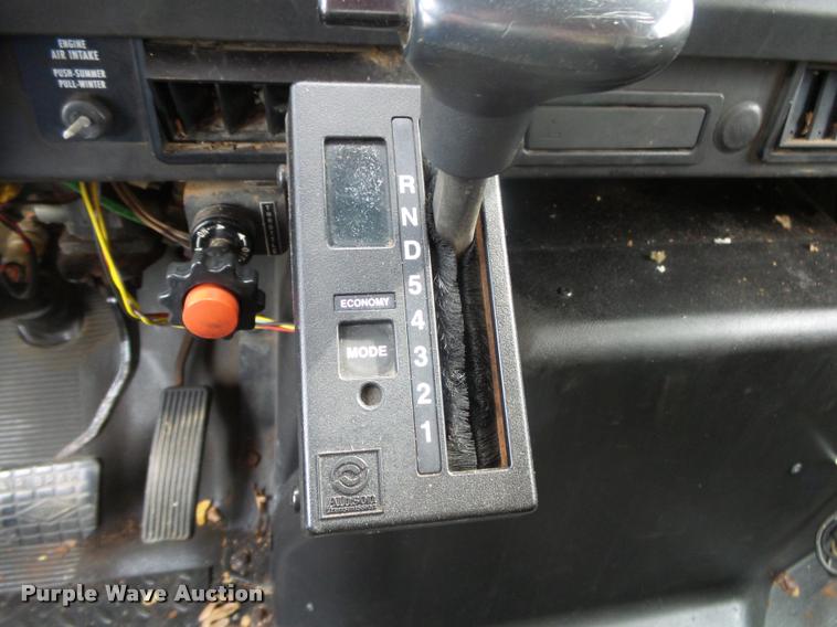 image for item DA2545 1996 International 4900 dump truck