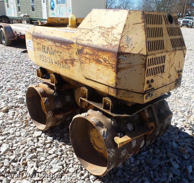 image for item DA2552 2002 Rammax P33/24HHMR trench compactor
