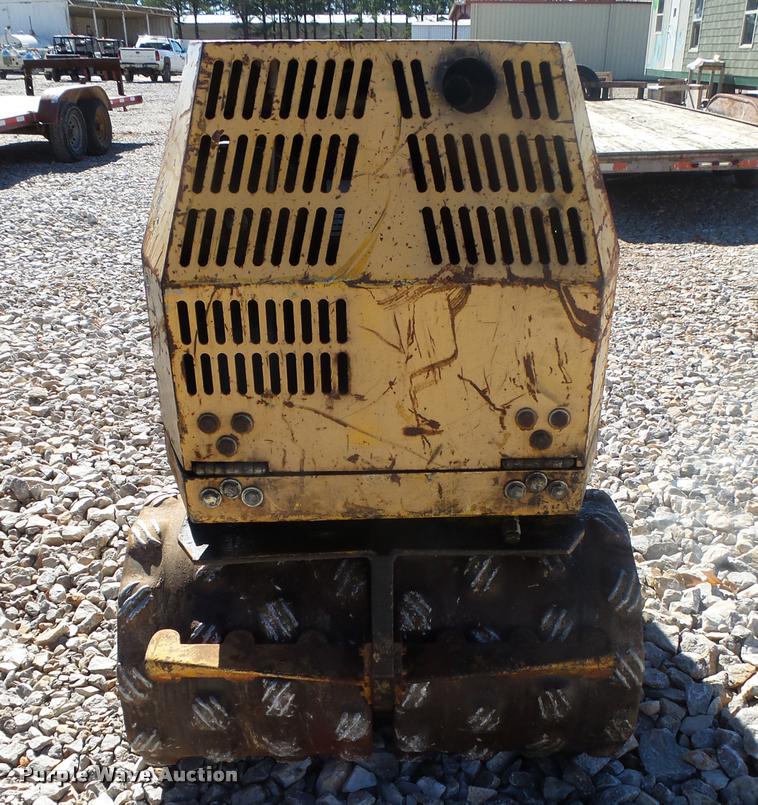 image for item DA2552 2002 Rammax P33/24HHMR trench compactor