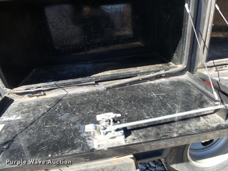 image for item DA2555 2007 Chevrolet Silverado 3500 Ext.Cab flatbed pickup truck