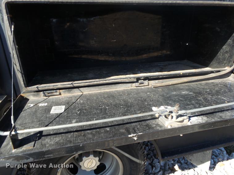 image for item DA2555 2007 Chevrolet Silverado 3500 Ext.Cab flatbed pickup truck