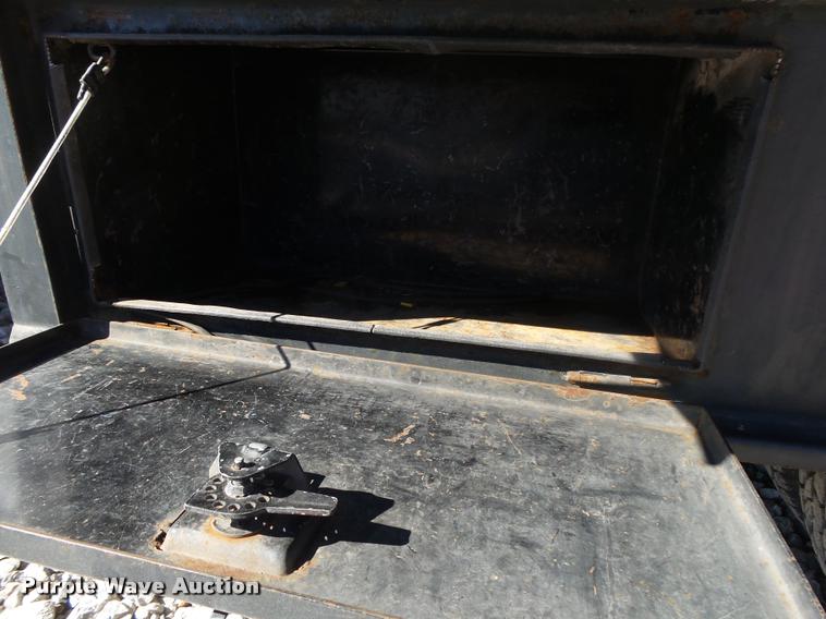 image for item DA2555 2007 Chevrolet Silverado 3500 Ext.Cab flatbed pickup truck