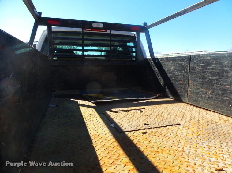 image for item DA2555 2007 Chevrolet Silverado 3500 Ext.Cab flatbed pickup truck