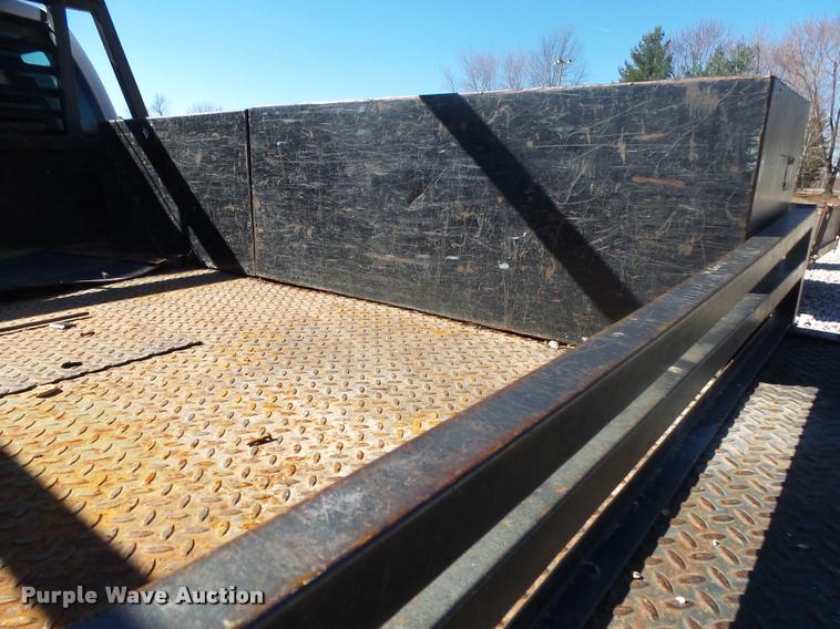 image for item DA2555 2007 Chevrolet Silverado 3500 Ext.Cab flatbed pickup truck