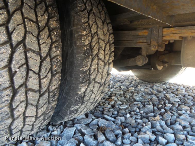 image for item DA2555 2007 Chevrolet Silverado 3500 Ext.Cab flatbed pickup truck