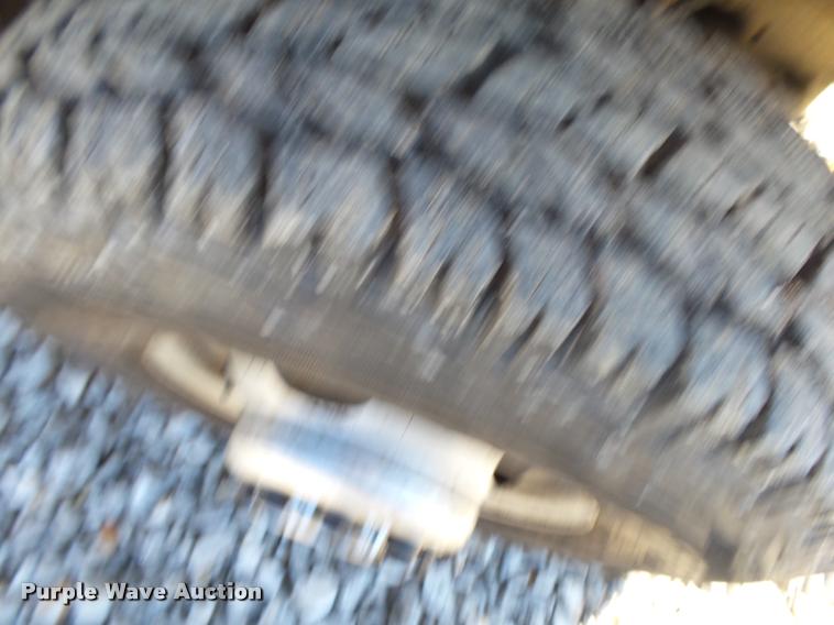 image for item DA2555 2007 Chevrolet Silverado 3500 Ext.Cab flatbed pickup truck