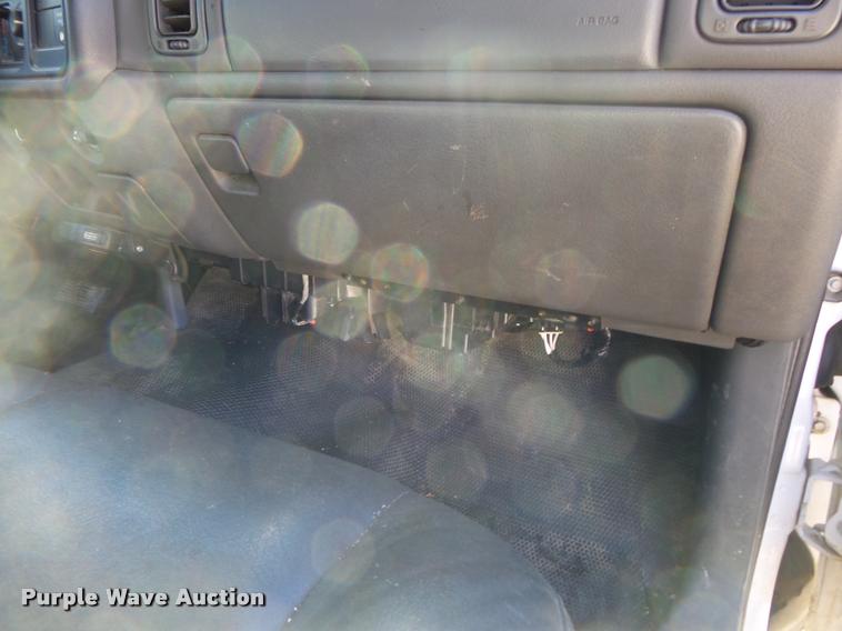 image for item DA2555 2007 Chevrolet Silverado 3500 Ext.Cab flatbed pickup truck