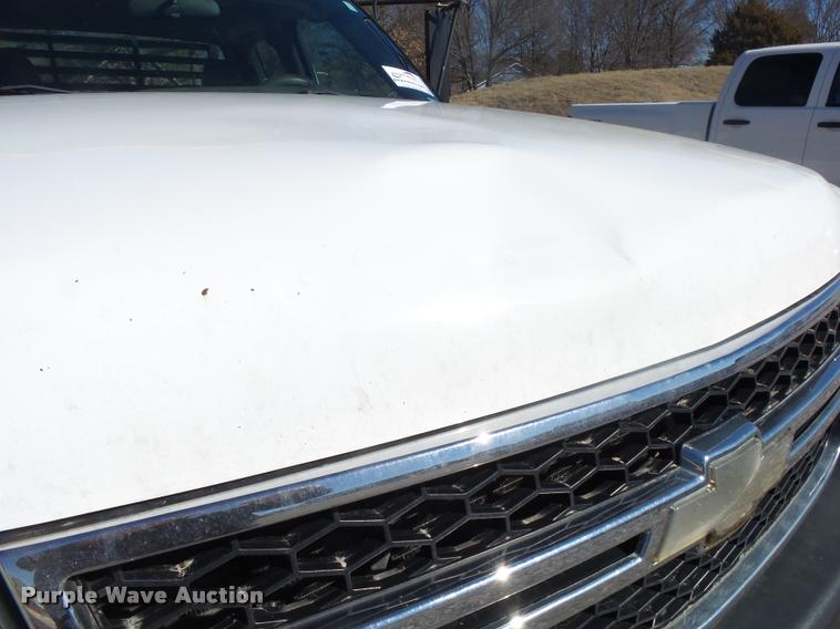 image for item DA2555 2007 Chevrolet Silverado 3500 Ext.Cab flatbed pickup truck