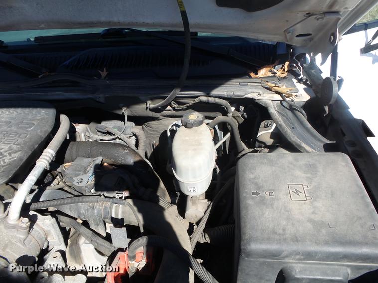 image for item DA2555 2007 Chevrolet Silverado 3500 Ext.Cab flatbed pickup truck