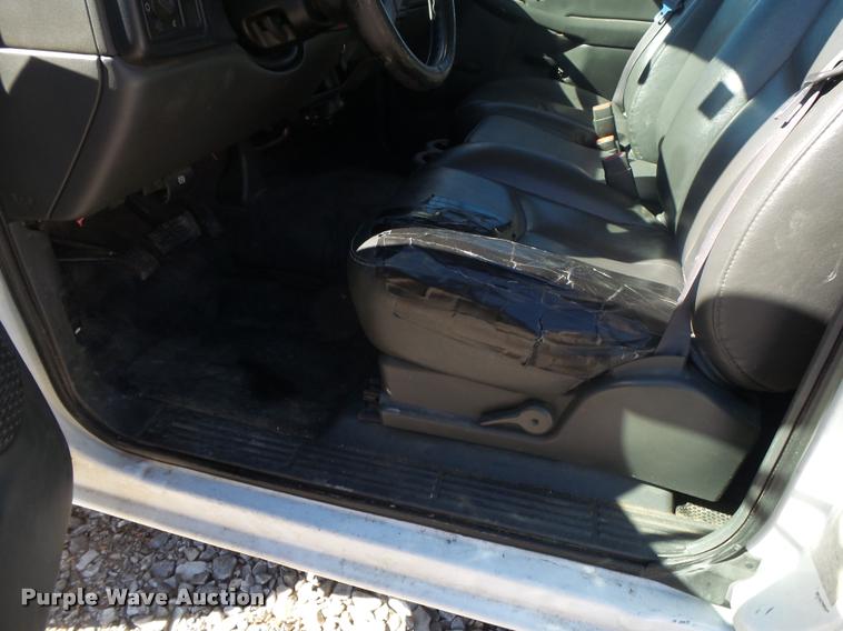 image for item DA2555 2007 Chevrolet Silverado 3500 Ext.Cab flatbed pickup truck