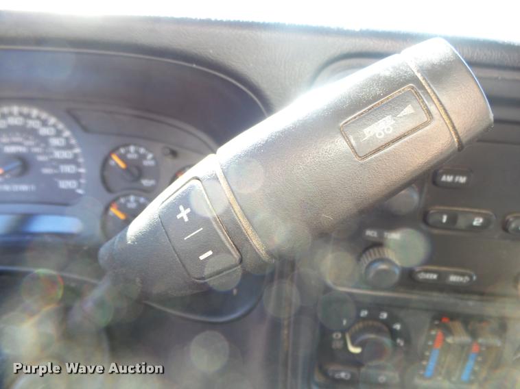 image for item DA2555 2007 Chevrolet Silverado 3500 Ext.Cab flatbed pickup truck