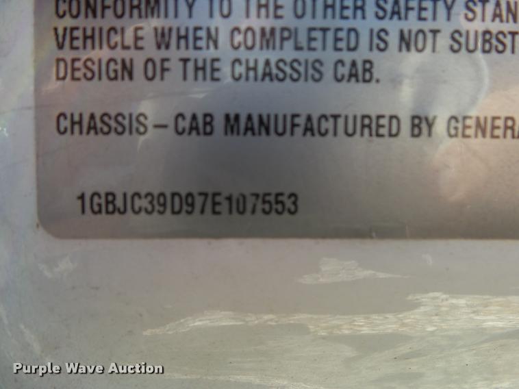 image for item DA2555 2007 Chevrolet Silverado 3500 Ext.Cab flatbed pickup truck