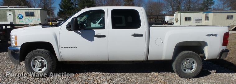 image for item DA2557 2008 Chevrolet Silverado 2500HD Crew Cab pickup truck