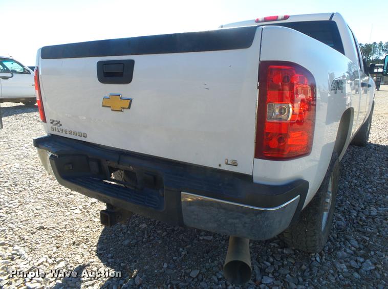 image for item DA2557 2008 Chevrolet Silverado 2500HD Crew Cab pickup truck