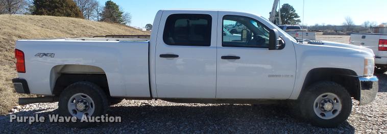 image for item DA2557 2008 Chevrolet Silverado 2500HD Crew Cab pickup truck