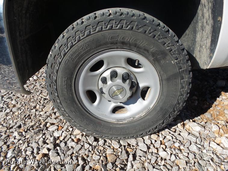 image for item DA2557 2008 Chevrolet Silverado 2500HD Crew Cab pickup truck