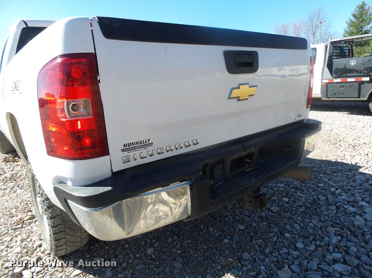 image for item DA2557 2008 Chevrolet Silverado 2500HD Crew Cab pickup truck