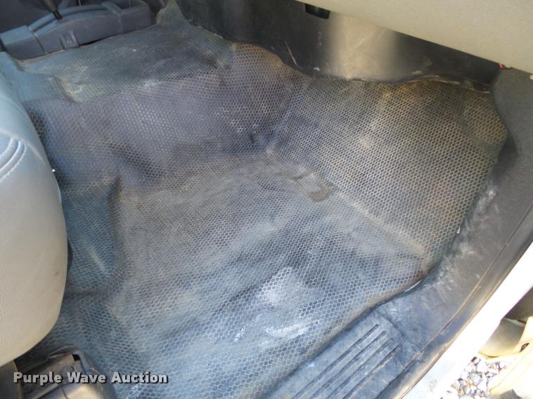 image for item DA2557 2008 Chevrolet Silverado 2500HD Crew Cab pickup truck