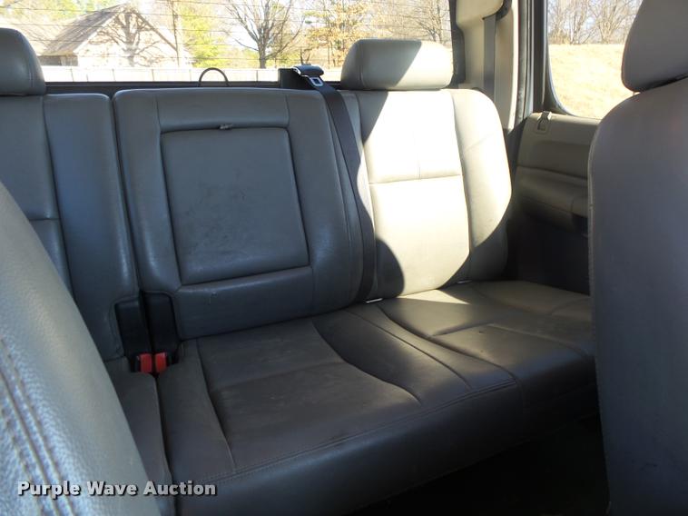 image for item DA2557 2008 Chevrolet Silverado 2500HD Crew Cab pickup truck