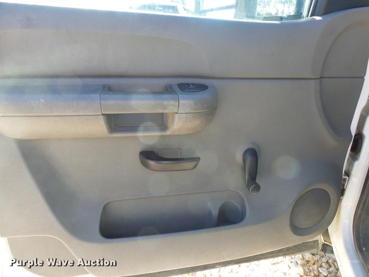 image for item DA2557 2008 Chevrolet Silverado 2500HD Crew Cab pickup truck