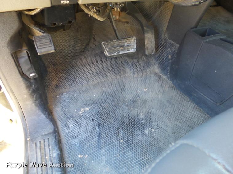 image for item DA2557 2008 Chevrolet Silverado 2500HD Crew Cab pickup truck