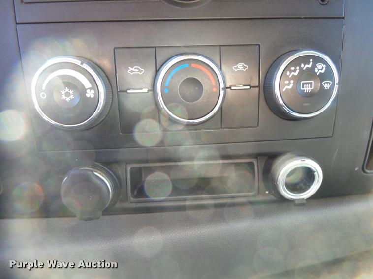 image for item DA2557 2008 Chevrolet Silverado 2500HD Crew Cab pickup truck