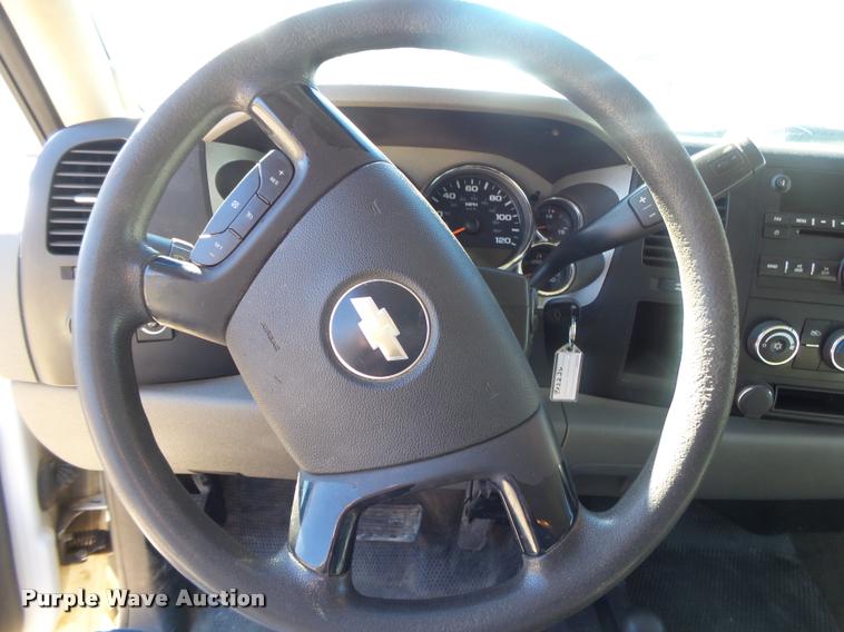 image for item DA2557 2008 Chevrolet Silverado 2500HD Crew Cab pickup truck