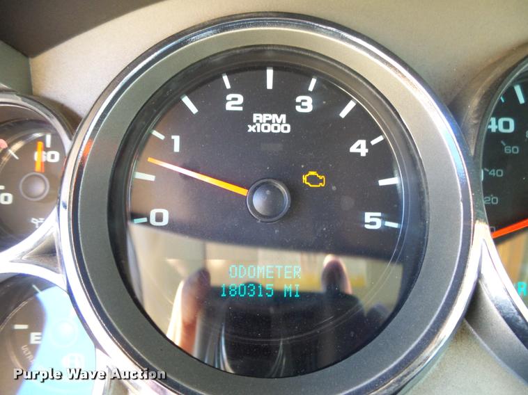 image for item DA2557 2008 Chevrolet Silverado 2500HD Crew Cab pickup truck