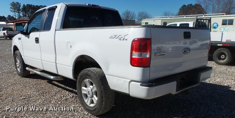 image for item DA2558 2005 Ford F150 SuperCab pickup truck
