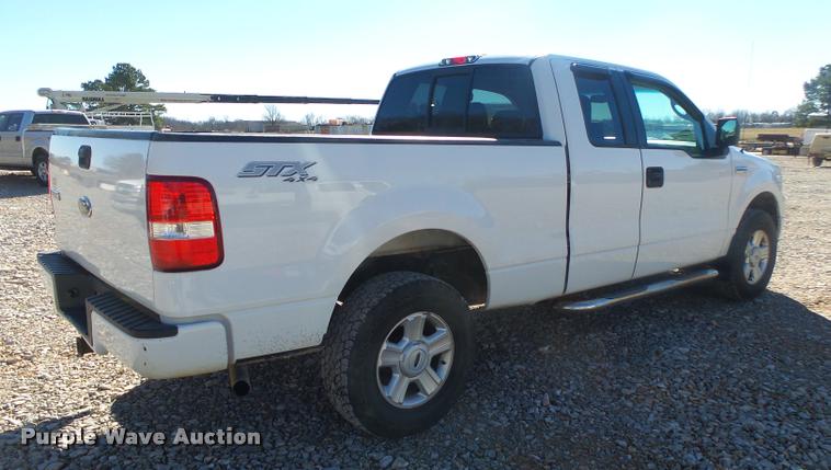 image for item DA2558 2005 Ford F150 SuperCab pickup truck