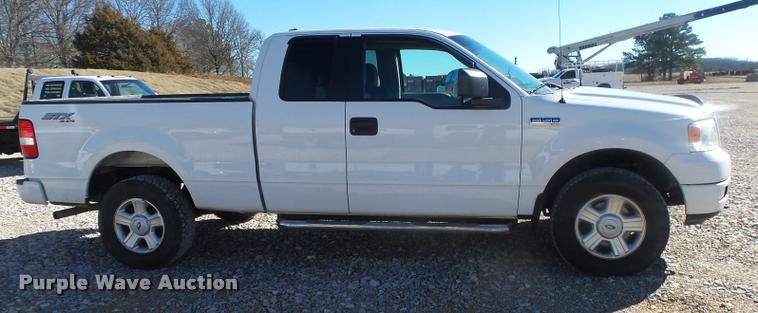 image for item DA2558 2005 Ford F150 SuperCab pickup truck