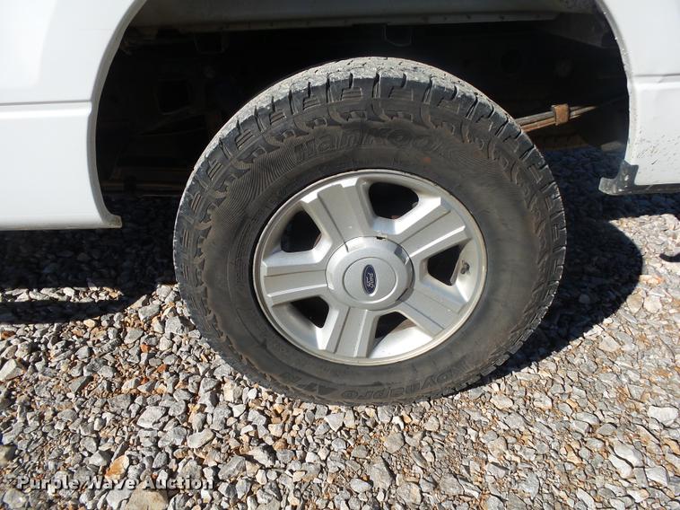 image for item DA2558 2005 Ford F150 SuperCab pickup truck