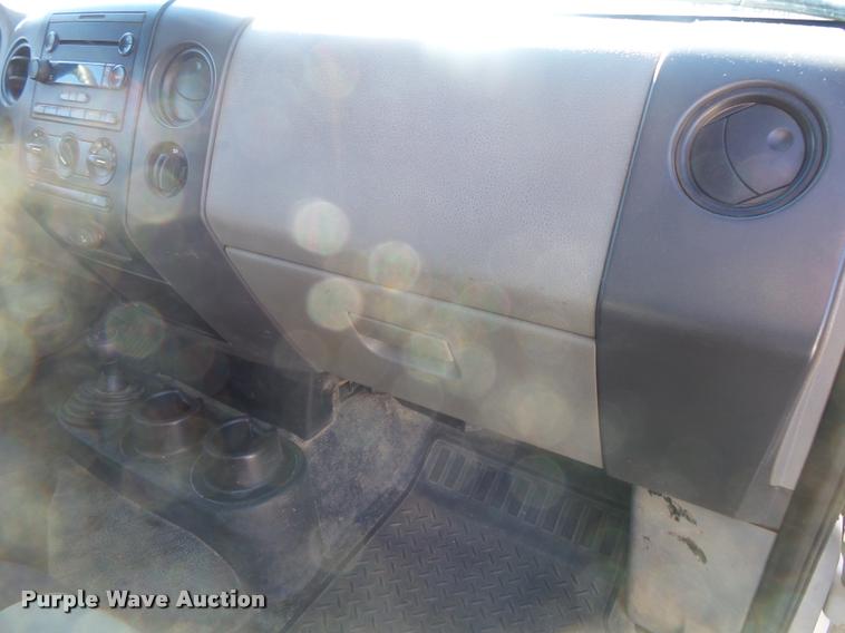 image for item DA2558 2005 Ford F150 SuperCab pickup truck