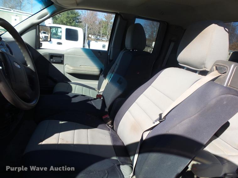 image for item DA2558 2005 Ford F150 SuperCab pickup truck