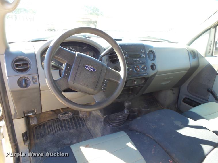 image for item DA2558 2005 Ford F150 SuperCab pickup truck