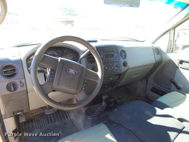 image for item DA2558 2005 Ford F150 SuperCab pickup truck