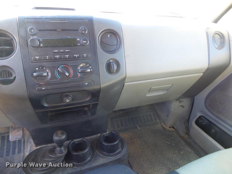 image for item DA2558 2005 Ford F150 SuperCab pickup truck