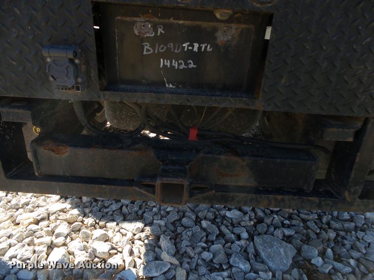 image for item DA2559 2004 Chevrolet Silverado 3500 Ext.Cab flatbed pickup truck