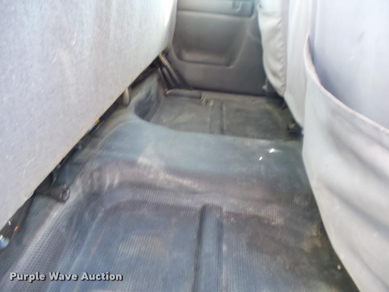 image for item DA2559 2004 Chevrolet Silverado 3500 Ext.Cab flatbed pickup truck