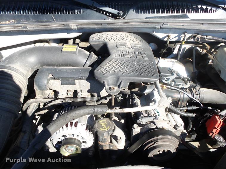 image for item DA2559 2004 Chevrolet Silverado 3500 Ext.Cab flatbed pickup truck