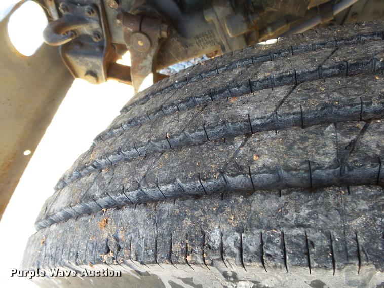 image for item DA2564 1988 International S1600 water truck