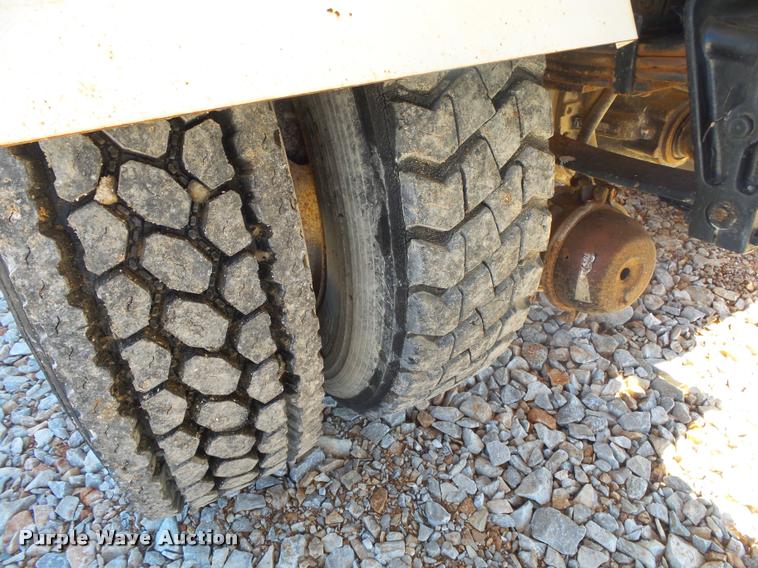 image for item DA2564 1988 International S1600 water truck